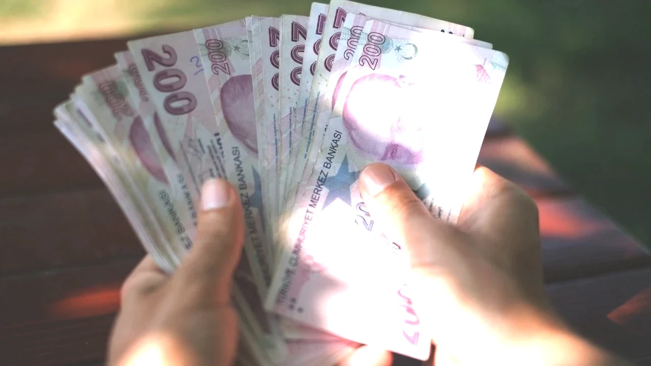 Emekliye 30 Bin TL Müjdesi Bankanıza Sormayı Unutmayın!